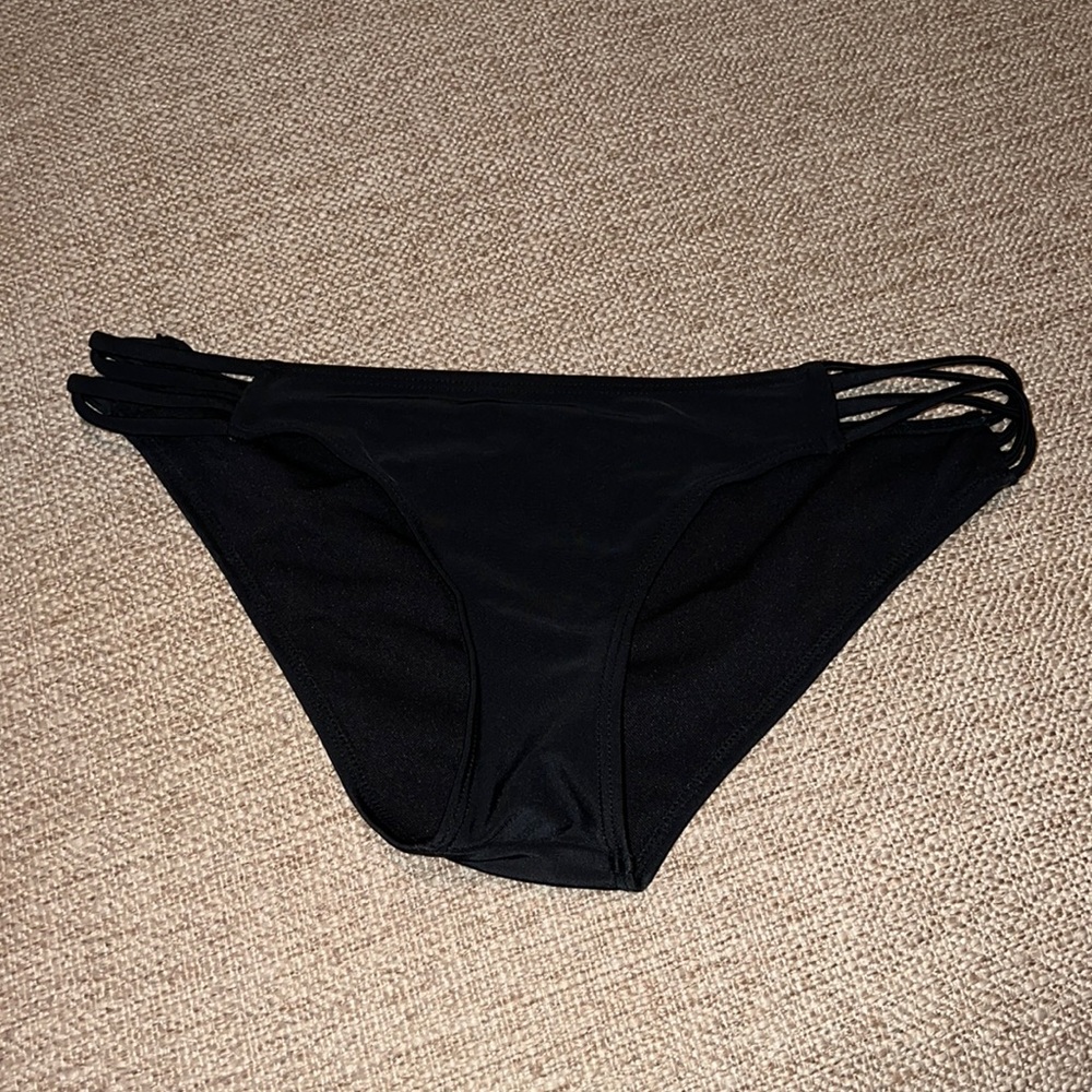 SHEIN black swim bottoms